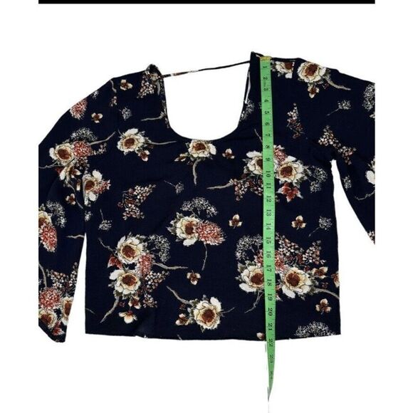 Nylon Apparel Dark Blue Floral Print Flowy Kimono Sleeve Shirt Size Medium - Picture 8 of 10